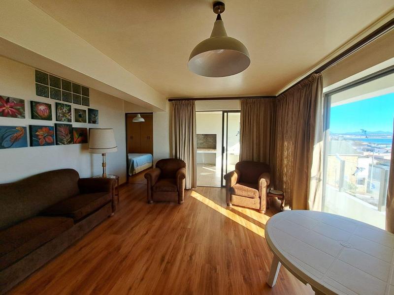 To Let 5 Bedroom Property for Rent in Mossel Bay Western Cape